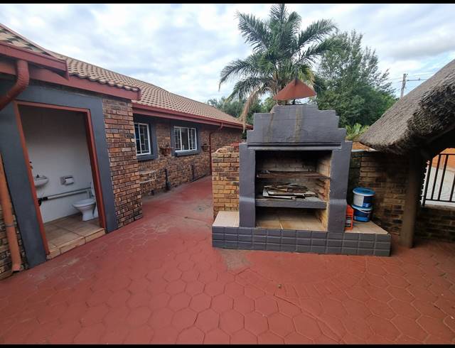5 BEDROOM FREEHOLD FOR SALE IN THE REEDS